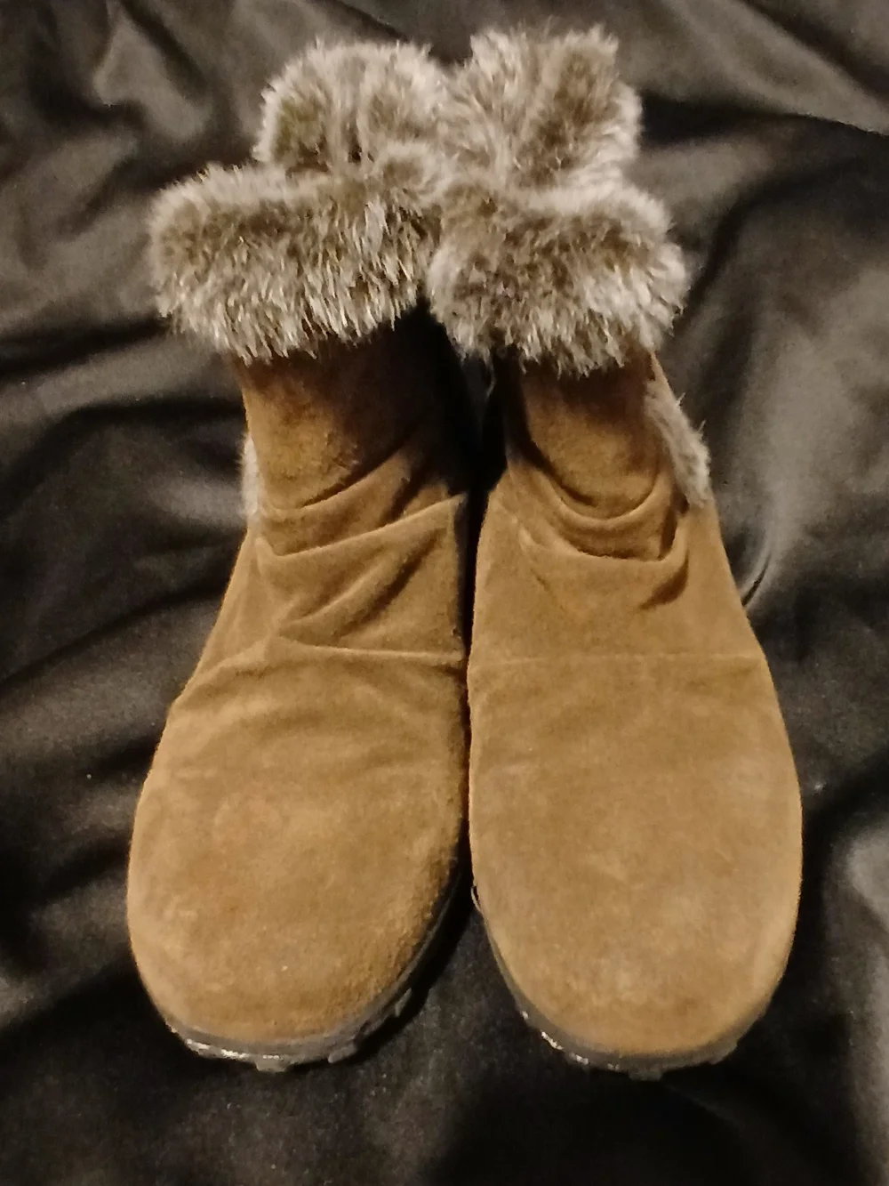 Khombu Women's Lindsey All-Weather Suede Boots